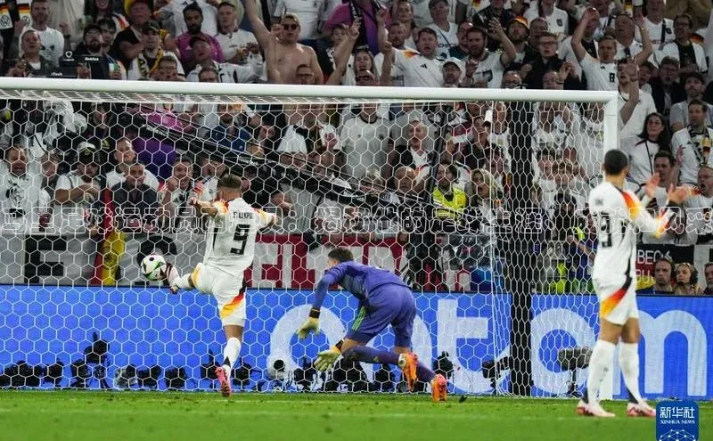 华体会hth首页挪威主权基金马里足球运动员西迪贝：揭秘他的足球生涯、成就和风采